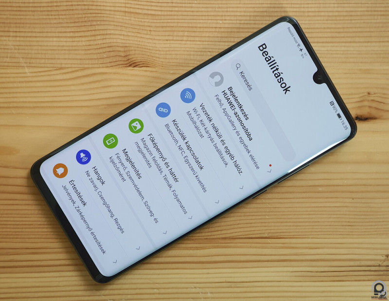 Az EMUI 10 Android 10-es alapokon, Google-szolgáltatásokkal – ezt a kombinációt a Mate 30 állítólag nem használhatja
