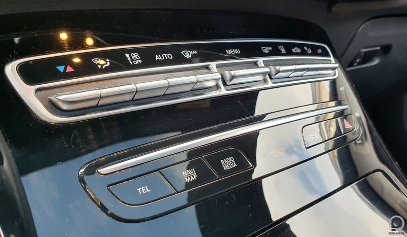 Igen, tökre letöröltem fotózás előtt