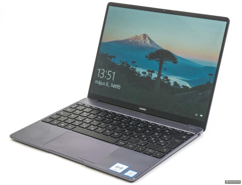 A Matebook 13 társoldalunk tesztasztalán
