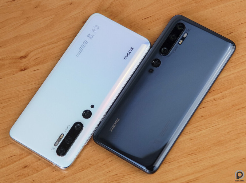 A Mi Note 10 fehér, a Mi Note 10 Pro sötétszürke köntösbe öltözve