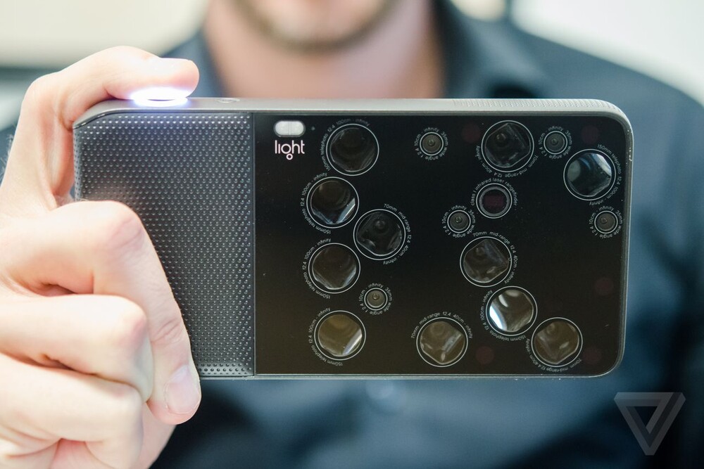 A Light L16 kamera prototípusa