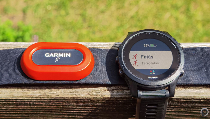 A Forerunner 945 a HRM-Run pulzuspánt társaságában