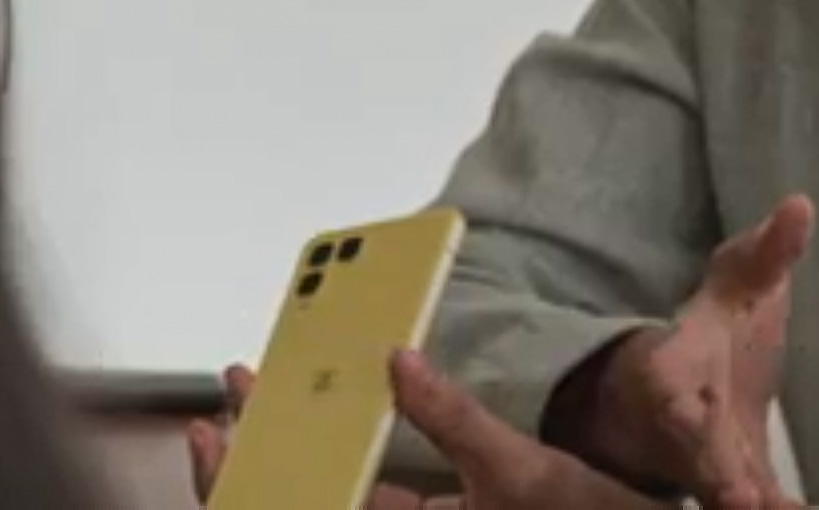 A OnePlus Nord prototípusa hátulról