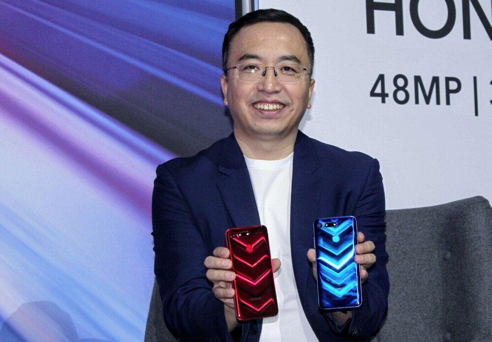 Az új cég elnöke is George Zhao lesz, aki a Honor vezetője volt eddig