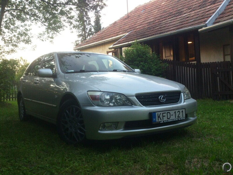 Azért hiányzik...