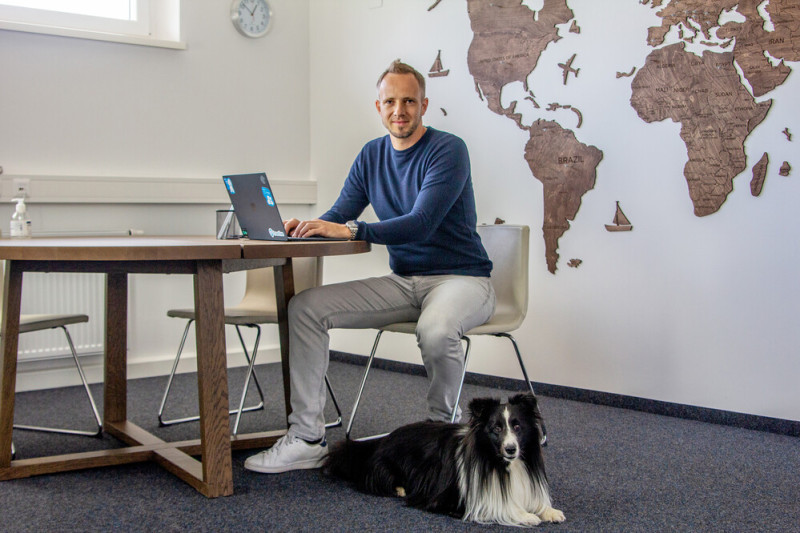 Michael Hurnaus és Nash nevű kutyája