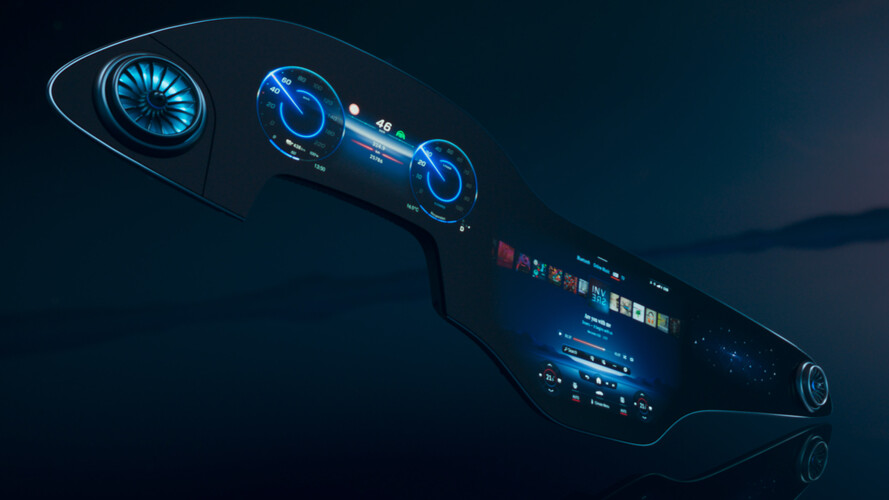 Mercedes Hyperscreen