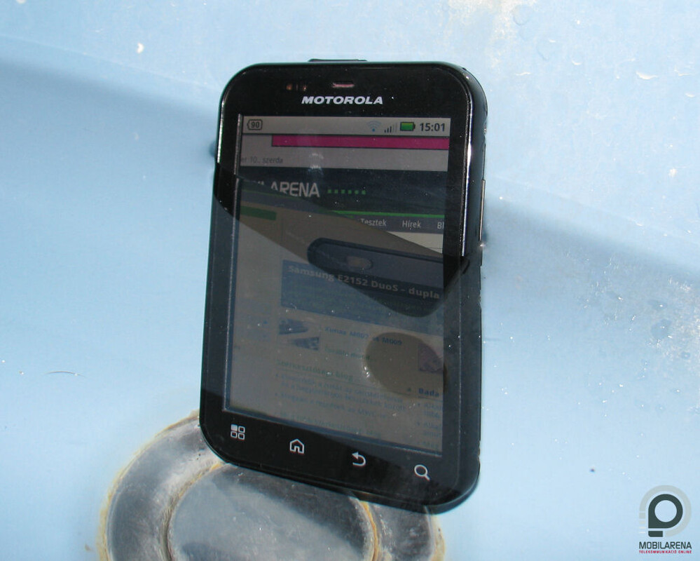 Motorola Defy (2010)
