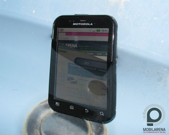 Motorola Defy (2010)