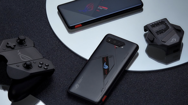 A képen látható, Kunai 3 három nevű gamepad opcionális kiegészítő