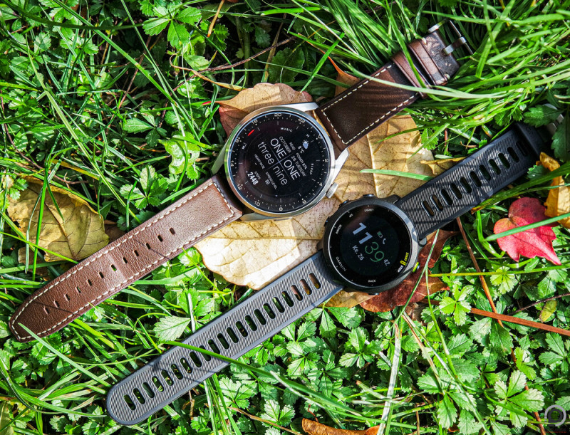 A Huawei Watch 3 Pro a sokkal légiesebb Garmin Forerunner 55 balján