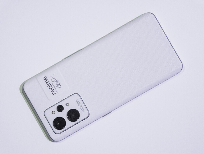 A Realme GT 2 Pro