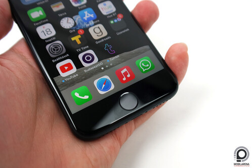 A csatlakozó és a gomb nem változott semmit 2017 óta.