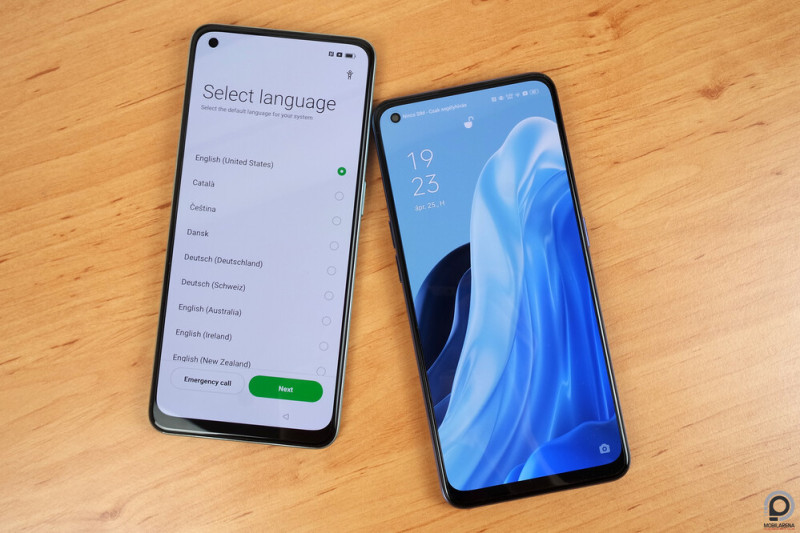 Balra a Reno7 Lite 5G, jobbra a Reno7 5G.