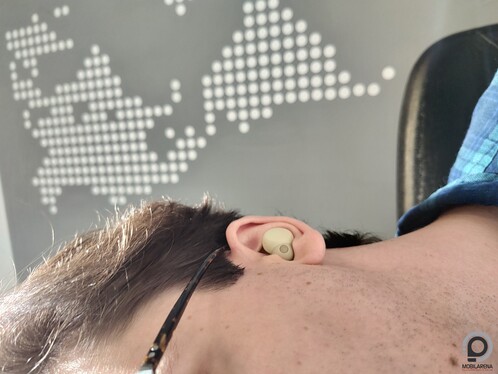 A LinkBuds S meglehetősen apró, a fülben kényelmesen ülő fülhallgató.