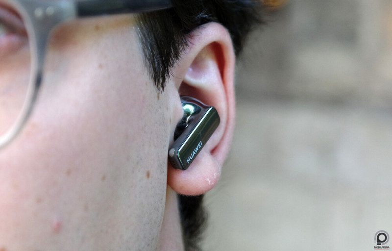 Könnyű, jó a súlyelosztása és kényelmes is.