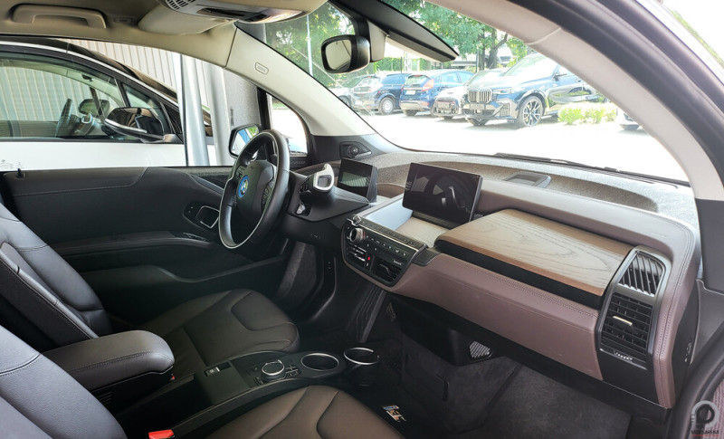 Fullos beltér és minden extra a "Unique forever" kiadásban