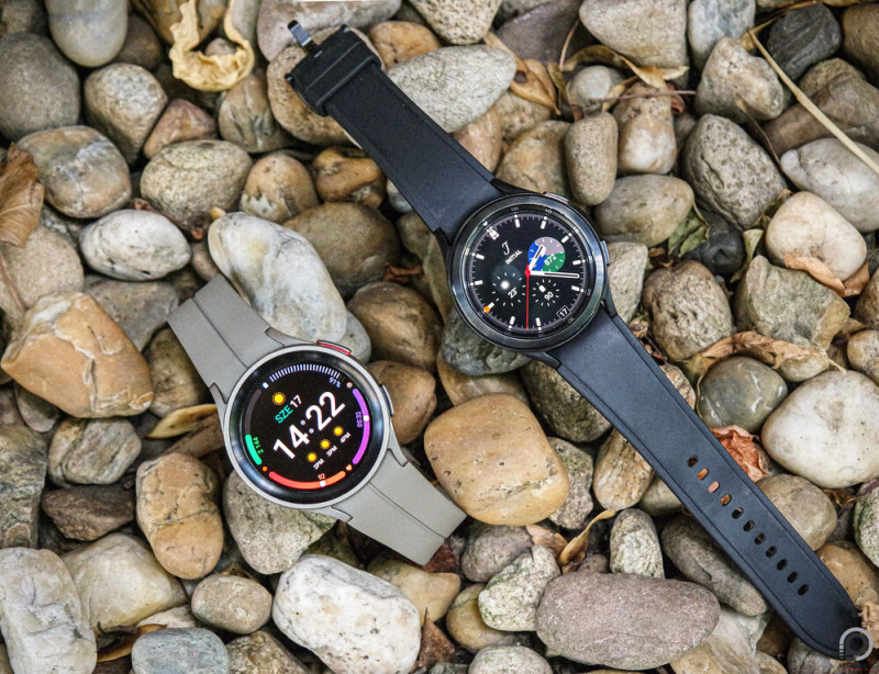 A Watch5 Pro a Watch4 Classic mellett