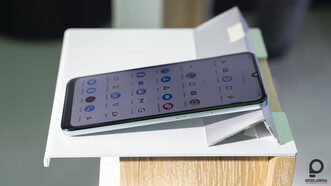 Nokia C31: 2022-ben a microUSB nem kicsit ciki.