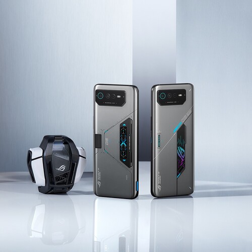A ROG Phone 6D, a ROG Phone 6D Ultimate és a ROG Phone 6-tal együtt bemutatott, az új mobilokkal is kompatibilis AeroActive Cooler.