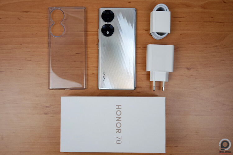 A doboz és a tartalma.