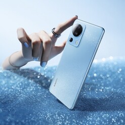 Civi 2 kék és pink színekben.