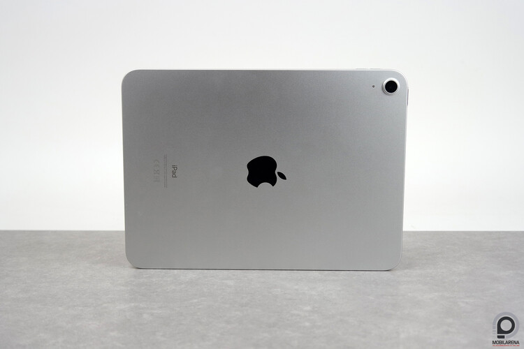 Hátulról is úgy néz ki az új iPad, ahogy az aktuális Air.