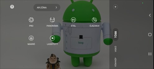 A kameraszoftver felülete egyszerű, nem tartalmaz sok extrát.