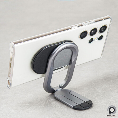 A Galaxy S23 Ultra, rögzítős hátlapja és fém támasztéka