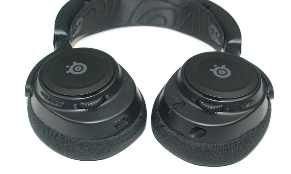 SteelSeries Arctis Nova 7 Wireless