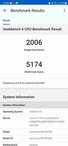 A Samsung Galaxy S23 Ultra és az iPhone 14 Pro teszteredményei Geekbench 6 alatt.