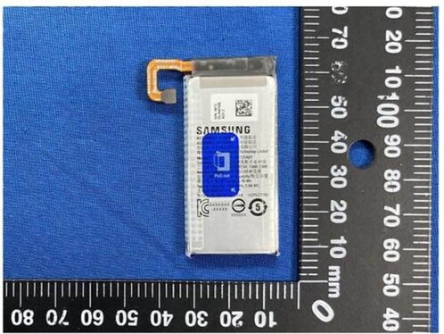 A Z Flip5 két akkumulátora a Safety Korea lencséi előtt