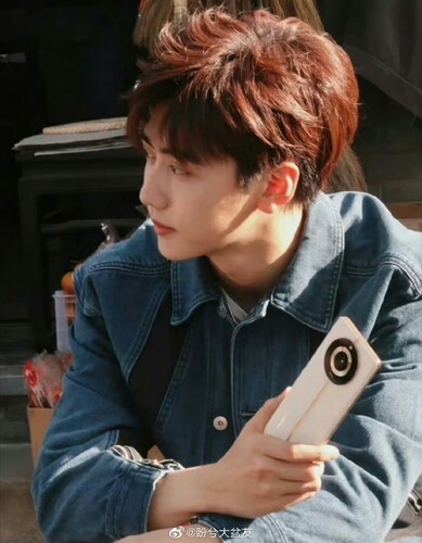 Az ott állítólag valamelyik új Realme 11-es mobil