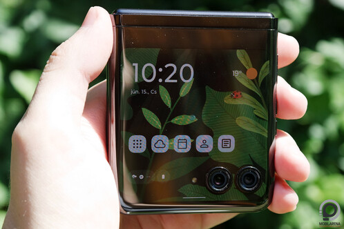 A Razr 40 Ultra kijelzői erős napfény alatt