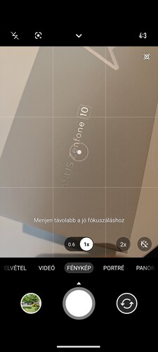 Így néz ki a gyári kameraszoftver