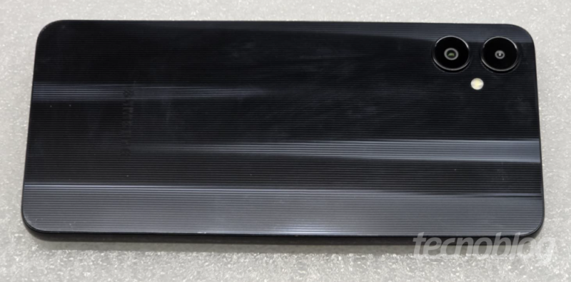 A barázdált hátlap az idei Galaxy A-telefonoknak is jól állt