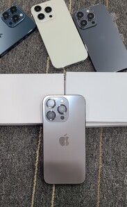 Az iPhone 15 Pro modellek és a várható színek