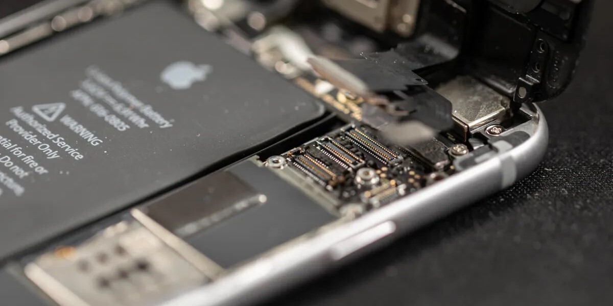 Apple sigue siendo demandada por las baterías del iPhone