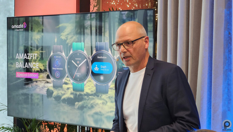 Stefan Bunte az Amazfit Balance Special Edition bemutatóján Berlinben