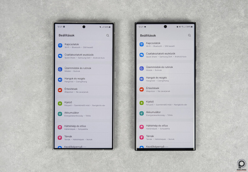 A Galaxy S24 Ultra az elődje mellett