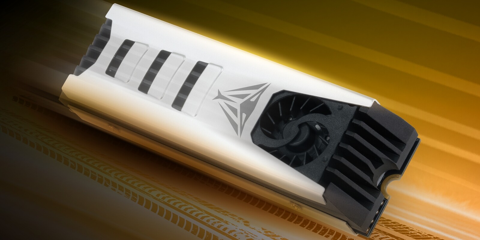 10 GB/s-os tempó fölé megy a Patriot aktív hűtésű SSD-je