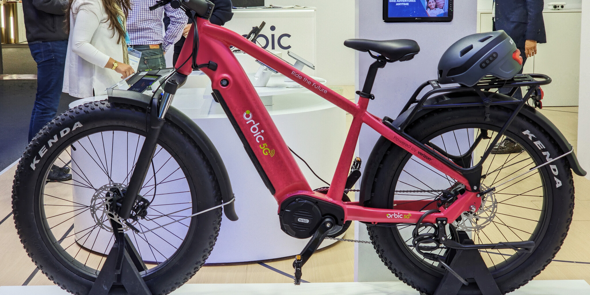 MWC 2024: 5G-s fatbike-ra pattantunk