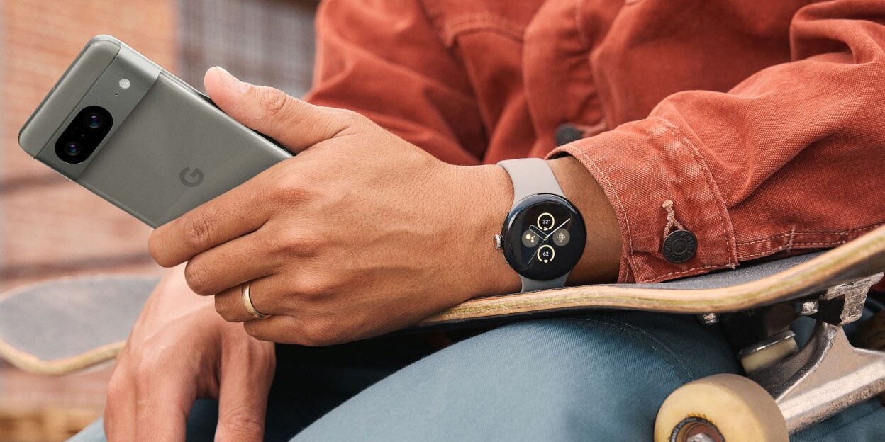 Újabb forrás szerint lesz nagyobb Pixel Watch 3 is