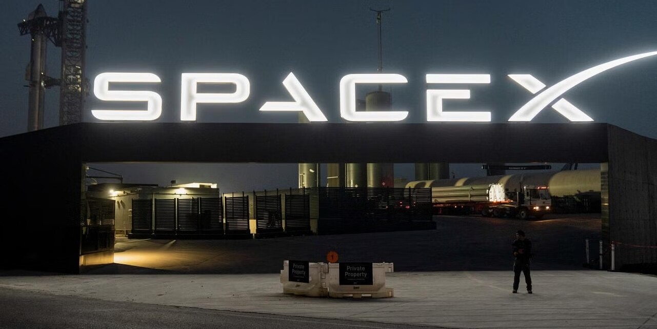Fontos technológiát ad el a riválisoknak a SpaceX