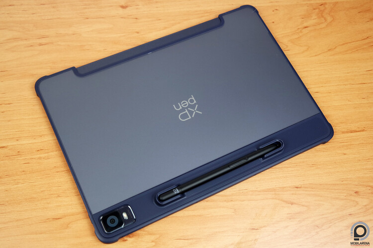 La tableta está contenida en la caja proporcionada por el fabricante.