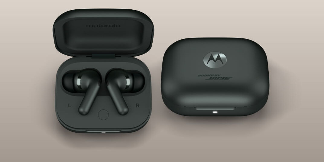 Két új Motorola fülhallgató is készült a három Edge 50 mellé