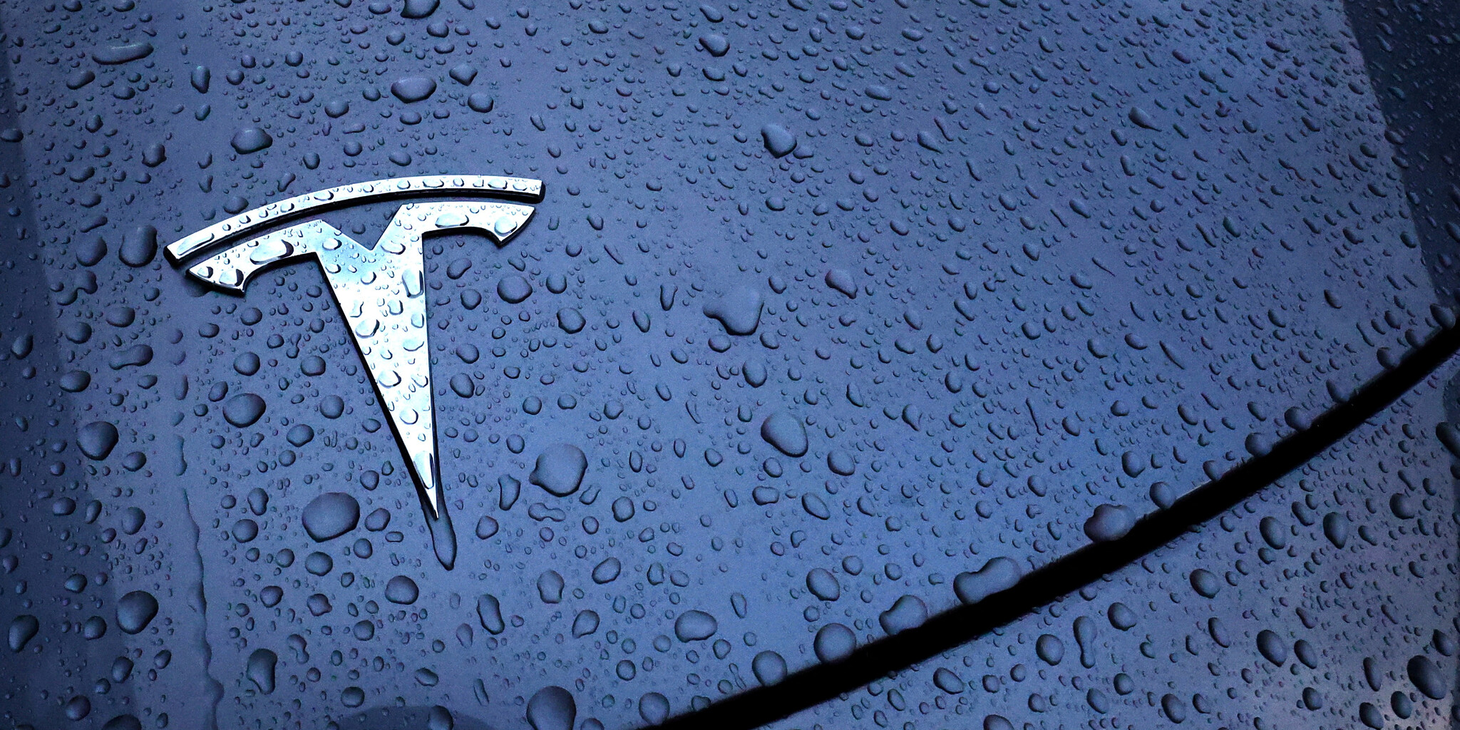Még több embert rúgott ki a Tesla