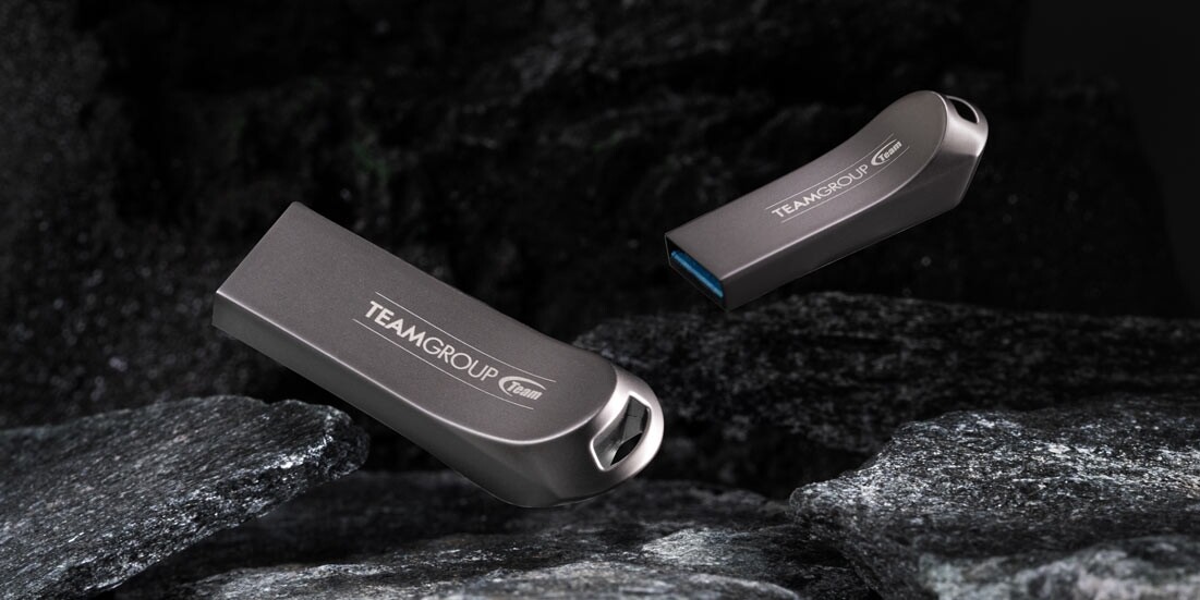 Team Group pendrive Teslánk biztonsági rendszeréhez