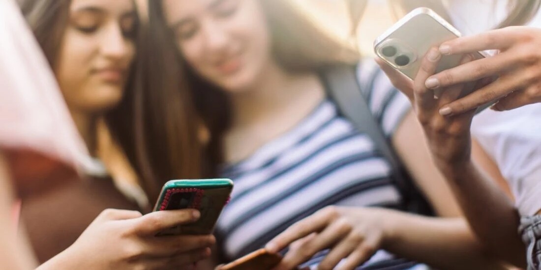 Ausztráliának is elege van a közösségi média káros hatásaiból