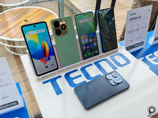 A képen látható öt Spark 20 modellel kezdi a hivatalos hazai jelenlétet a Tecno